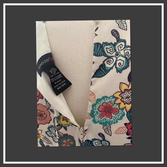 Junior Girls Cream Multi Color Floral Dress Size Teeze Me - Picture 5 of 5